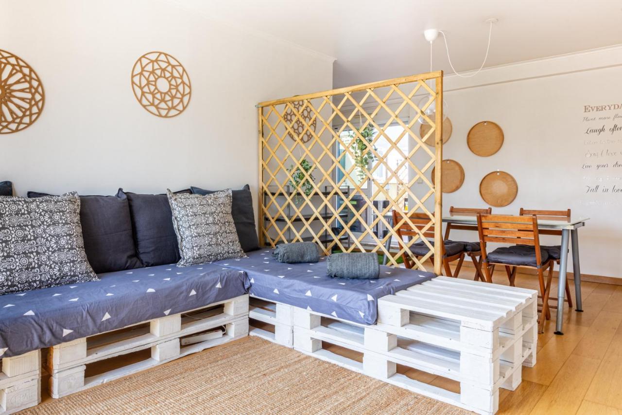 Apartamento One Bedroom With Stunning River Views And Private Rooftop!