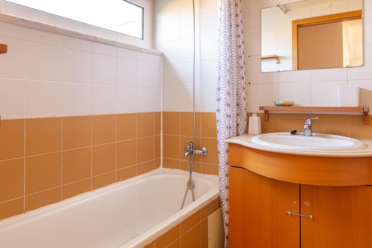 One Bedroom With Stunning River Views And Private Rooftop! * Lisboa