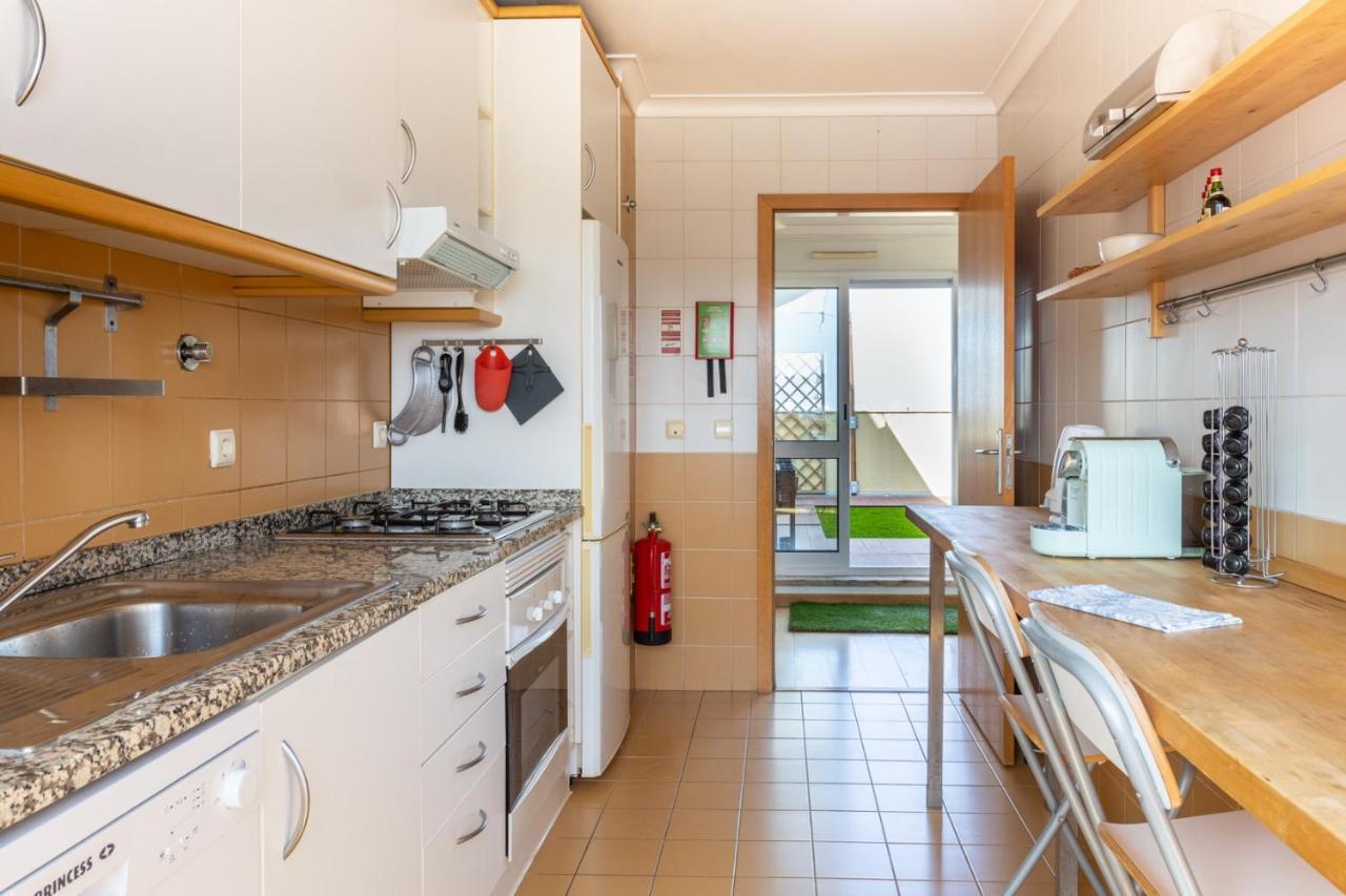 Lejlighed One Bedroom With Stunning River Views And Private Rooftop! *
